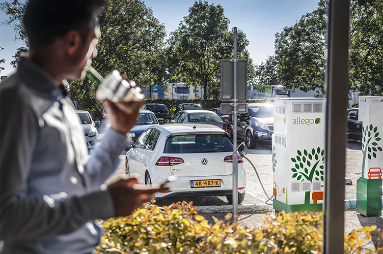 194Pro ChargingBlogHighlight752x500